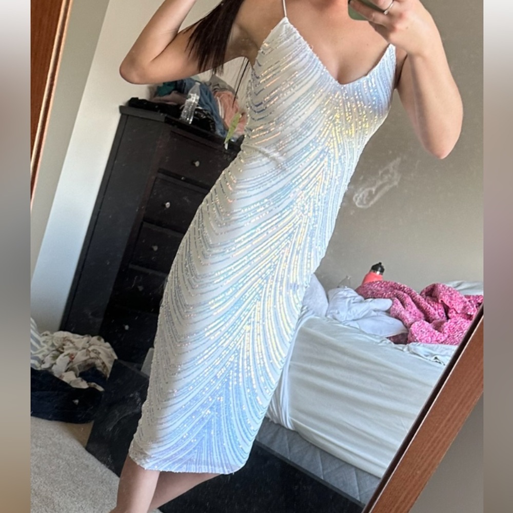 WINDSOR midi white sparkly sequin dress